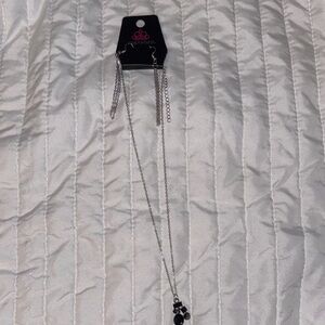 Paparazzi Silver Chain with Black Accents